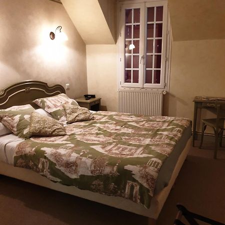 Hostellerie Belle Rive Gagnac-sur-Cere Exterior foto