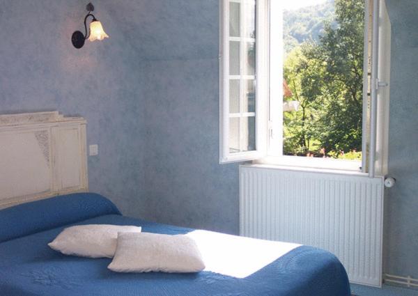 Hostellerie Belle Rive Gagnac-sur-Cere Exterior foto