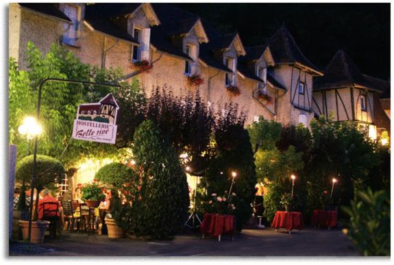 Hostellerie Belle Rive Gagnac-sur-Cere Exterior foto
